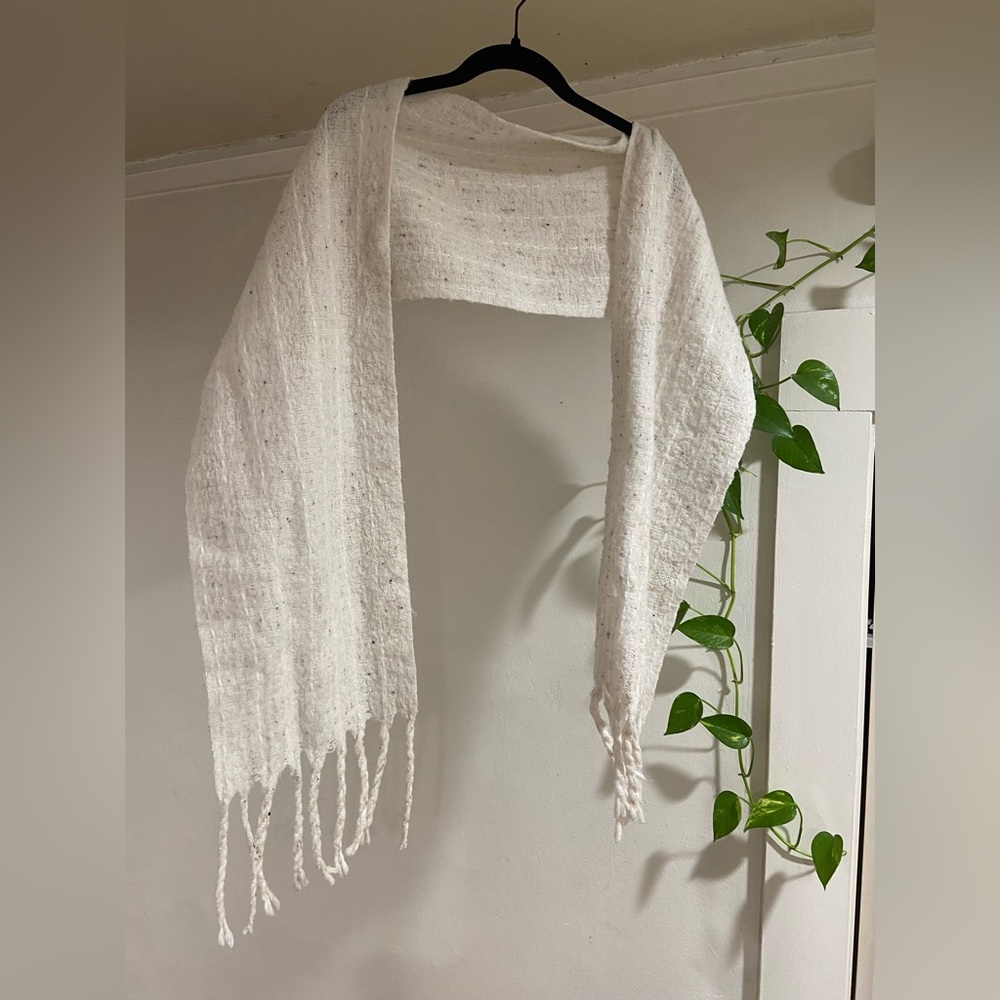 Cream Textured Fringe Scarf